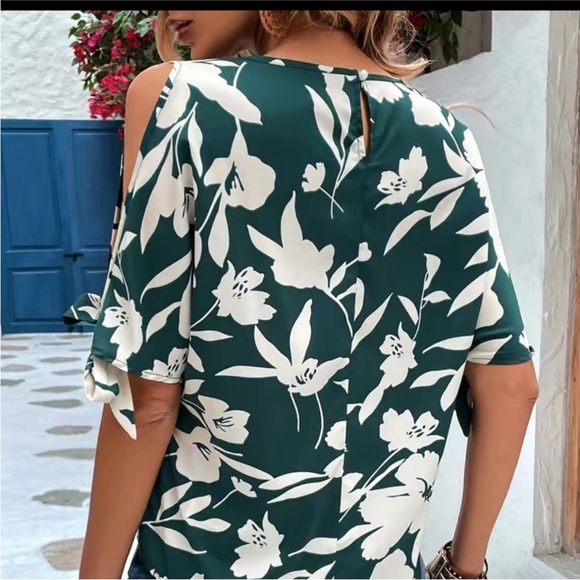 - Unbranded size XL floral blouse new without - Picture 3 of 3